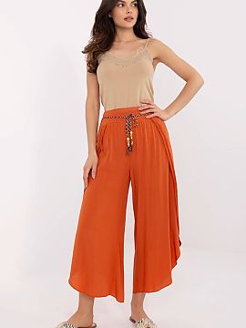 Women's pants Och Bella  Flared pants are a perfect choice for everyday stylizations. Made of smooth material, with a high waist that emphasizes the waist and provid