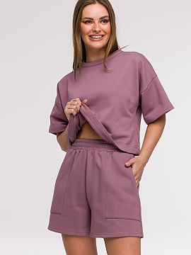 Shorts BeWear  Women\'s shorts with a loose, comfortable cut are a must-have in the summer wardrobe. Designed for comfort and style, they have a high waist