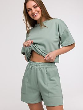 Shorts BeWear  Women\'s shorts with a loose, comfortable cut are a must-have in a summer wardrobe. Designed with comfort and style in mind, they have a hig