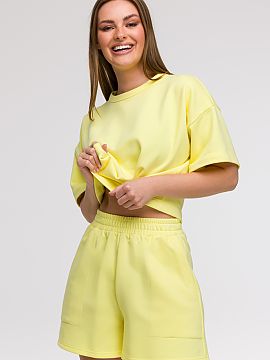 Shorts BeWear  Women\'s shorts with a loose, comfortable cut are a must-have in summer wardrobe. Designed with comfort and style in mind, they have a high 