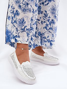 Mocassin Step in style  Lace-up moccasins are an excellent choice for the upcoming spring-summer season! Made of natural leather, they are characterized by elegance