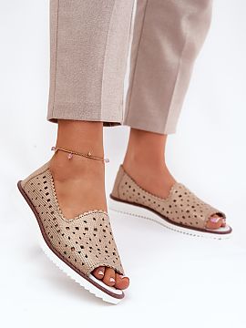 Ballet flats Step in style  Women\'s ballet flats made of natural leather. Set on a delicate platform, they provide comfort throughout the day. The model with open toes
