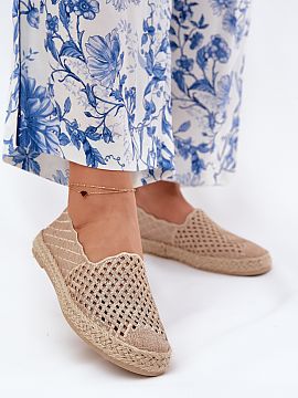 Espadrille Step in style  Women\'s espadrilles from the Vinceza brand, made of lightweight textile material, are the perfect option for warm days. Rounded toes provid