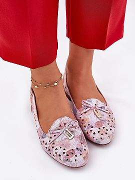 Ballet flats Step in style  Women\'s ballerina shoes from the Jezzi brand, made of eco suede, are an elegant option for everyday wear. Set on a flat heel, they provide 