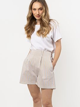 Shorts awama  Style and comfort, these shorts are the perfect combination of elegance and convenience. Made from lightweight fabric, they ensure freedom o