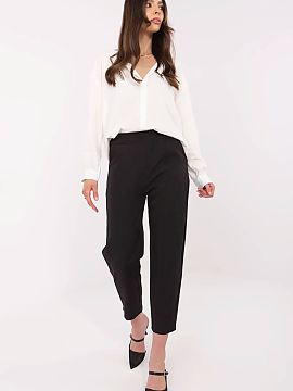 Women trousers Och Bella  Elegant women\'s cigarette pants are the perfect combination of style and comfort. Made of smooth material predominantly polyester with a to