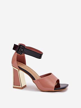 Heel sandals Step in style