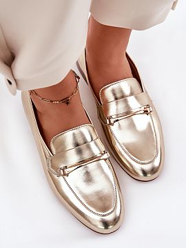 Mocassin Step in style  Women\'s moccasins from the Maciejka brand are an elegant choice for women who value comfort and style. Made of high-quality natural leather