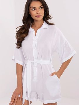 Suit Italy Moda  Light, muslin cotton jumpsuit is the perfect choice for everyday stylizations on warmer days. The smooth texture of the material and the nat