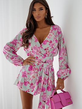 Suit LaBalancia  Stylish and feminine jumpsuit that combines comfort with elegance. Made of lightweight, flowing material, it will be perfect for warmer days