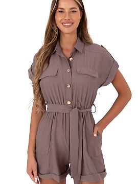 Suit Italy Moda  Daily, short jumpsuit made of a pleasant to touch blend of viscose and nylon is an ideal option for summer. The lightweight, airy material w