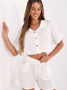 Shorts Italy Moda  Muslin women\'s shorts are the perfect choice for everyday, summer outfits in a casual style. Made of lightweight and breathable cotton, the