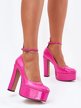 Block heel pumps Step in style  Leather pumps are a perfect choice for special occasions. The model stands out with a high pillar heel and platform, which provide comfort a