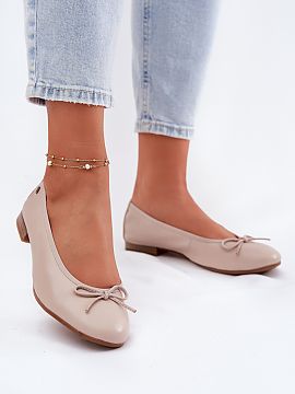 Ballet flats Step in style  Elegant women\'s ballet flats from the Maciejka brand are a perfect choice for women who appreciate classic style and comfort. Set on a flat