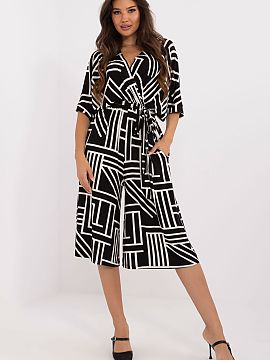 Suit Lakerta  Stylish jumpsuit with a geometric pattern is an ideal proposition for everyday wear, work, and also for formal occasions. Made of lightweigh