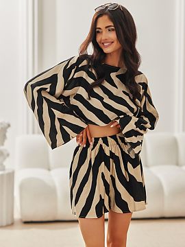 Shorts Roco Fashion  Ilaria shorts are the perfect combination of style, comfort, and summer freedom, created for women who want to feel fashionable, light, and 