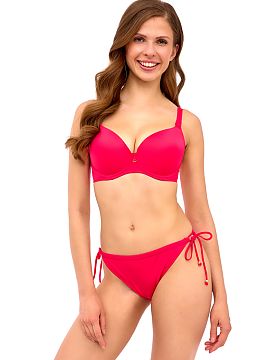 Swimming bra Lupo Line  Model Anna inspired by female strength and subtlety. The model combines a trendy cut with a beautiful coral color. The intense shade of the 