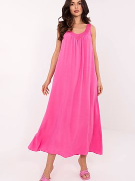 Daydress Och Bella  The summer midi dress in an oversized style is the perfect choice for everyday, casual styling. Made of light and airy viscose, it is perfec