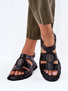 Sandals Step in style  Women\'s leather sandals are a combination of style and elegance, which will be perfect for summer stylings. The model stands out with a sub