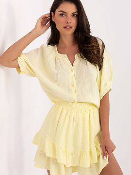 Set Och Bella  Light and airy set made of natural muslin cotton, perfect for warm days. It consists of a button-down shirt and shorts with ruffles imitatin