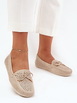 Mocassin Step in style  Women\'s moccasins made of eco leather, decorated with a lacy pattern, are a perfect proposal for spring and summer. At the front there is a