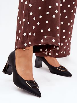 Block heel pumps Step in style  Women\'s pumps made of eco leather, set on a stiletto heel, are an elegant proposal for various occasions. The decorative buckle at the fron