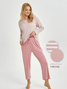 Pyjama Taro  Delicate and airy women\'s pajamas made of high-quality viscose with a ribbed structure. Loose, comfortable cut provides freedom of movement