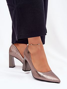 Block heel pumps Step in style  Women\'s pumps from the Vinceza brand are the perfect combination of elegance and comfort, made of ecological leather. Their classic and ref