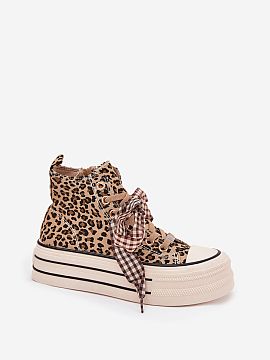 Sneakers Step in style