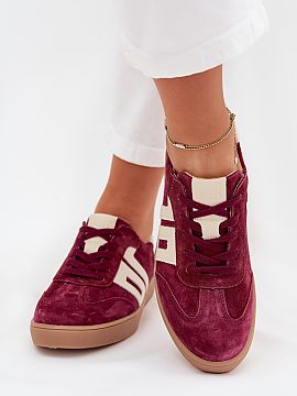 Sport Shoes Step in style  Women\'s low sneakers made of natural leather and suede offer the perfect combination of style and comfort, suitable for any occasion. Shoes