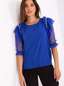 Bluzka Lakerta  An elegant blouse of standard length, made of a combination of cotton, elastane, and polyester, combining comfort with a stylish look. The s
