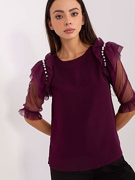 Blouse Lakerta  An elegant blouse of standard length, made of a combination of cotton, elastane, and polyester, combining comfortable wear with a stylish lo