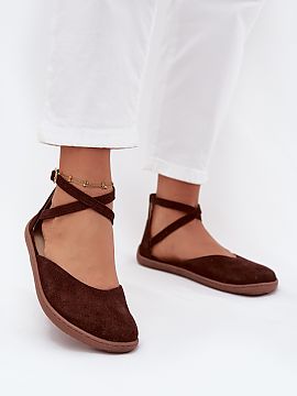 Balerinki Step in style  Women\'s ballet flats made of natural suede are an elegant and comfortable everyday option. The Barefoot model is footwear designed in such 