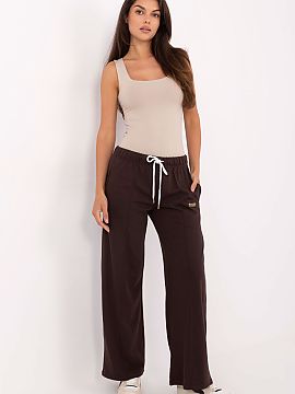 Tracksuit trousers Relevance  Sweatpants with a casual character, created with everyday comfort in mind. Made of a soft and durable blend of cotton and polyester, they pr