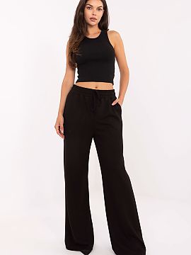 Tracksuit trousers Relevance  Sweatpants in a casual style, perfect for everyday wear. Made of a soft blend of viscose, polyester, and elastane, they provide comfort, bre