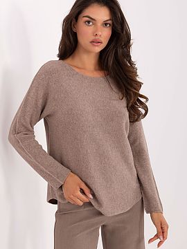 Jumper Italy Moda  Casual women\'s sweater of standard length, perfect for everyday wear and work. Made of high-quality blend of viscose, polyester, and nylon,