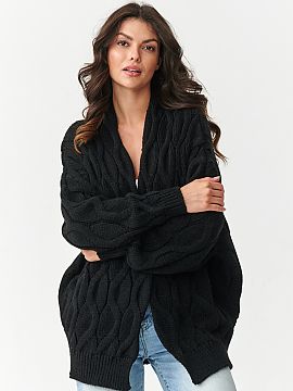 Cardigan Makadamia  Stylish, warm, and extremely comfortable women\'s cardigan is a must-have in every fall-winter wardrobe. Made of high-quality yarn consistin