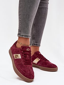 Sports footwear Step in style  Women\'s Vinceza sneakers made of natural suede are a combination of comfort and modern, urban style. Made of high-quality material, they pr