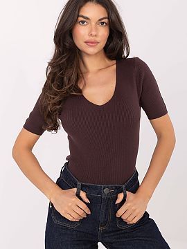 Short sleeve sweater Factory Price  Stylish women\'s sweater made of a flexible blend of viscose, polyester, and polyamide, which ensures comfort and freedom of movement. The m
