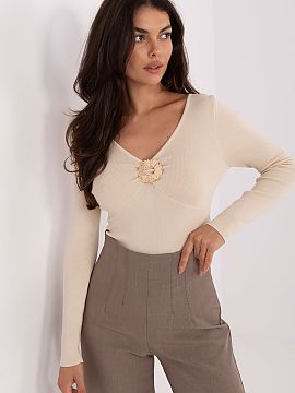 sweter Factory Price  Elegant women\'s sweater made of a stretchy blend of viscose and elastane, which guarantees comfort and a perfect fit to the silhouette. The