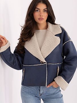 Jacket Factory Price  Stylish women\'s jacket with fur is the perfect choice for the autumn/winter season. Maintained in a casual style, it will work perfectly in