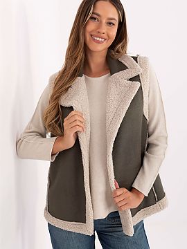 Gilet Factory Price  Stylish women\'s vest with fur is the perfect choice for colder days of the autumn/winter season. Made of high-quality polyester, it is ligh