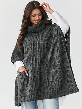 golf Makadamia  Discover a unique women\'s poncho-style sweater that combines fashionable design and unparalleled comfort. The loose, oversized cut with elb