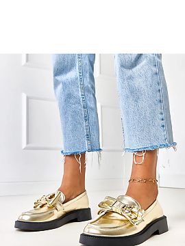 Mocassin Solea  Charming beige women\'s moccasins are a combination of comfort and exceptional design. The classic cut has been enriched with a subtle bow a