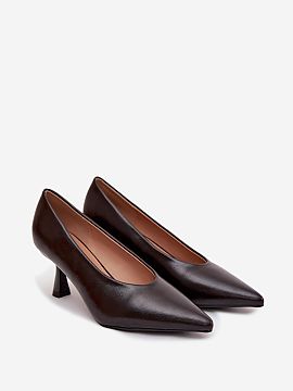 Heel pumps Step in style  Elegant pumps made of eco-leather are a classic proposition for women who value style and comfort. The slender line of the shoe with pointed