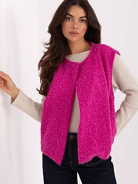 Gilet Rue Paris  Women\'s boucle vest without fastening is a fashionable and practical proposal in a casual style, perfect for everyday wear. Made of polyest
