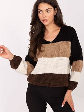 sweter Rue Paris  Oversized women\'s sweater with stripes is a fashionable proposal in a casual style, perfect for everyday wear and work. Made of a blend of 