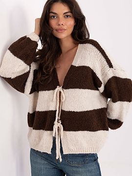 Cardigan Rue Paris  Oversize women\'s sweater in stripes is a fashionable proposal in a casual style, created with everyday comfort and convenience in mind. Mad