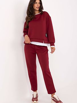 Complete Rue Paris  Women\'s casual set made of soft, delicate and extremely pleasant to the touch butter-like material. The set consists of a sweatshirt with a