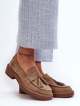 Mocassin Step in style  Women\'s moccasins made of natural suede. Set on a flat, stable heel. Tassels add a unique charm to them. These moccasins will be a perfect 